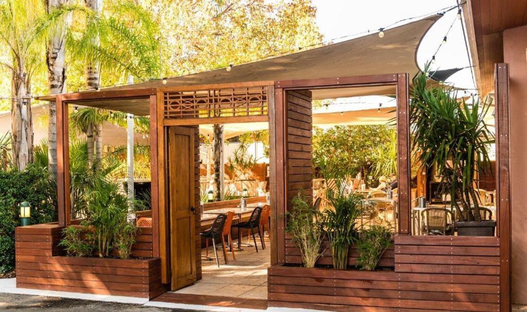 Wattle Grove Motel Perth Bagian luar foto