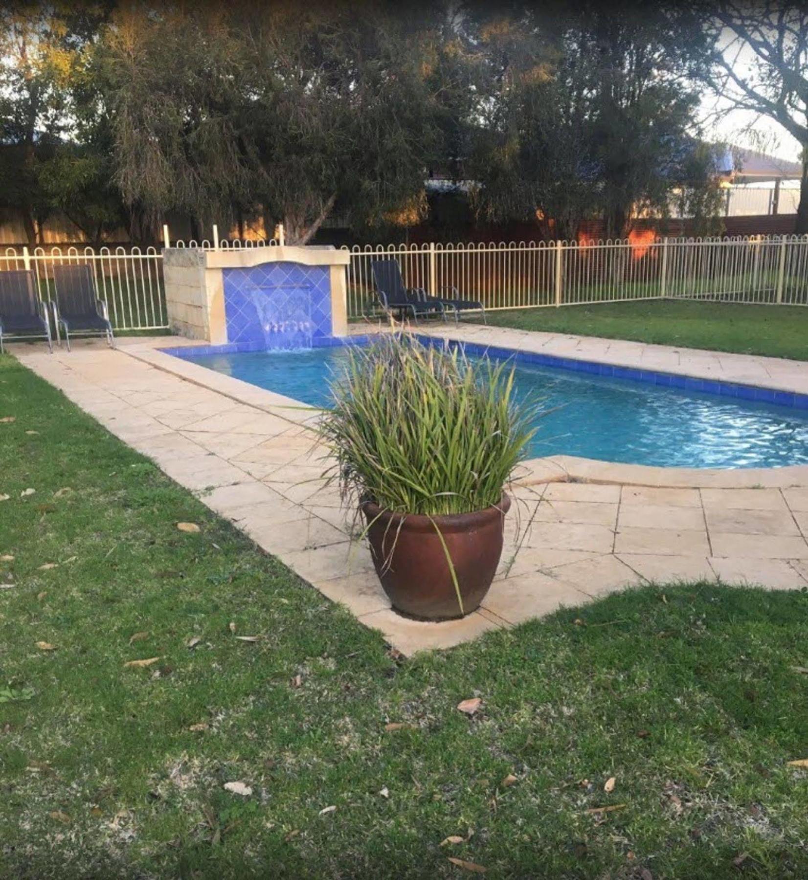 Wattle Grove Motel Perth Bagian luar foto