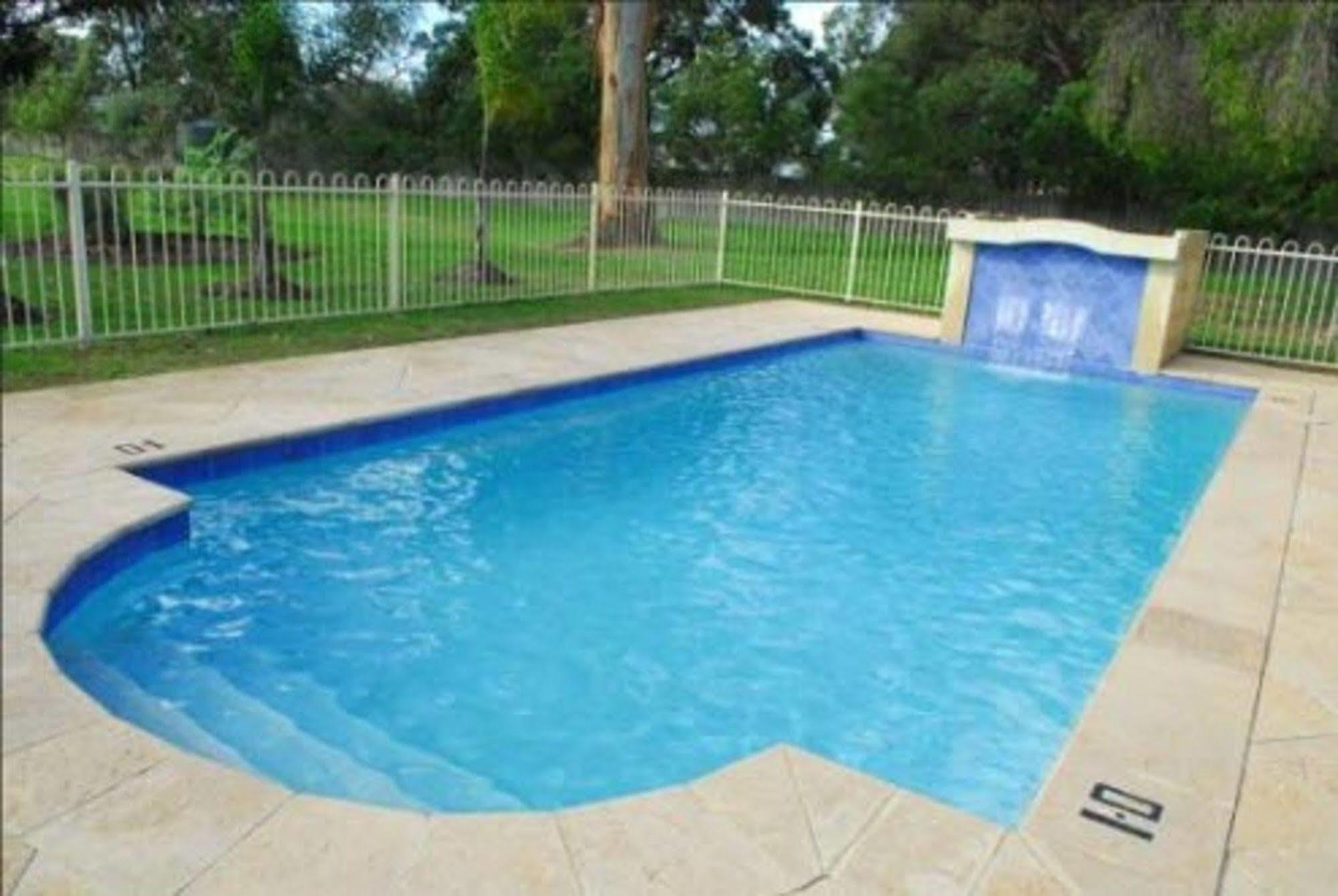 Wattle Grove Motel Perth Bagian luar foto